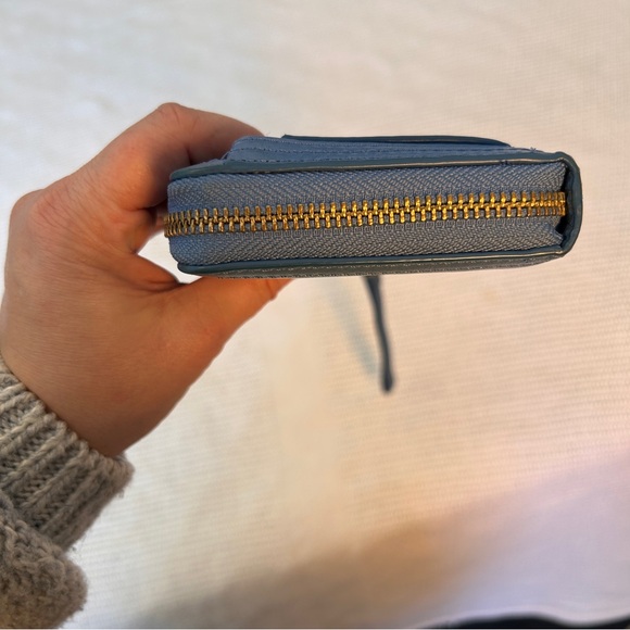 Fossil wallet Blue Cowhide Leather Zip Around Wristlet Gold Moon Phases RFID - Picture 13 of 16